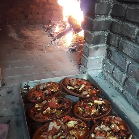 Misgibi Готель Бурса